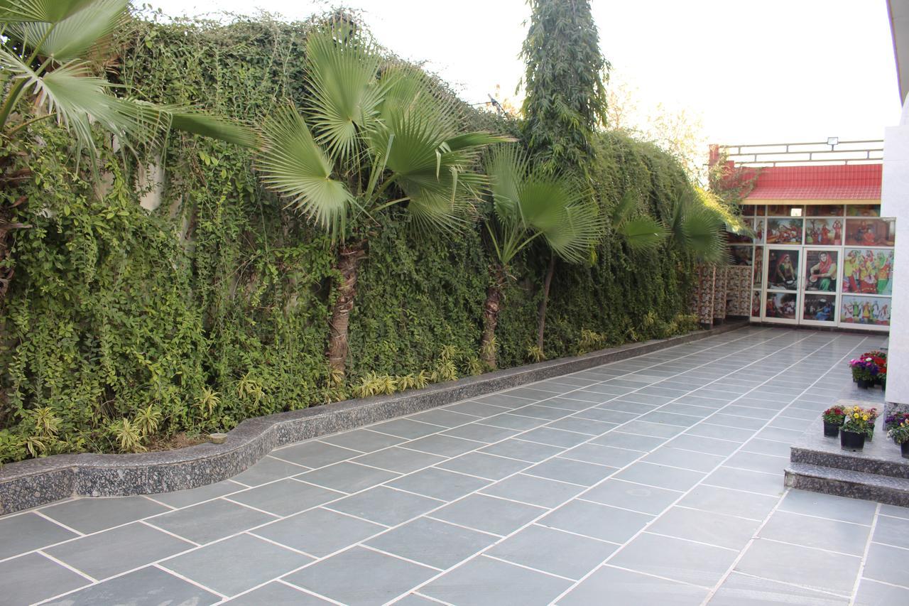 Primrose Hotel And Restaurant Sonipat Esterno foto
